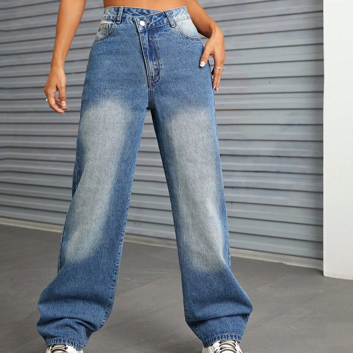 Wide Leg Slimming Straight Jeans
